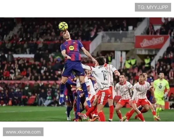 莱万目标帮助巴萨夺冠后续约一年